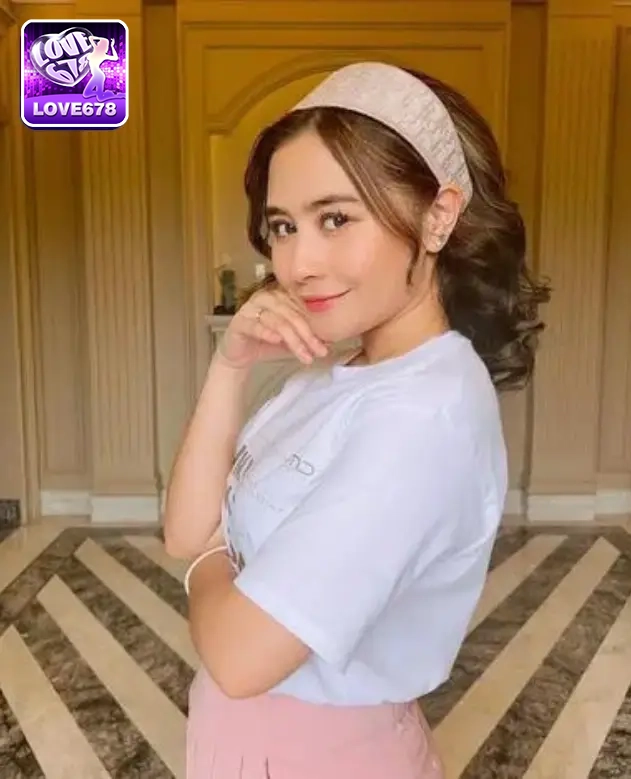 Prilly Latuconsina-deltatoto 