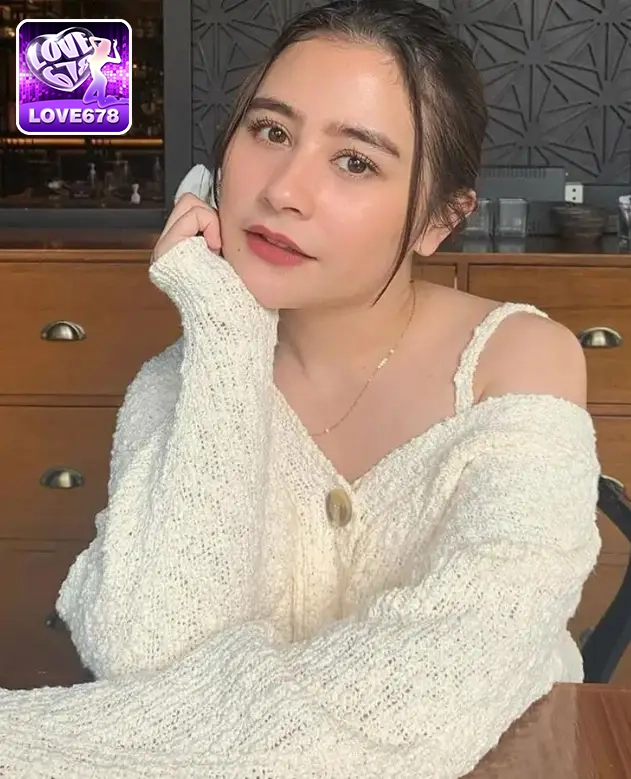 Prilly Latuconsina-deltatoto 
