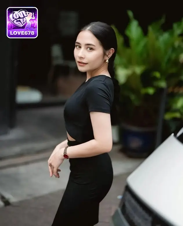 Prilly Latuconsina-deltatoto 